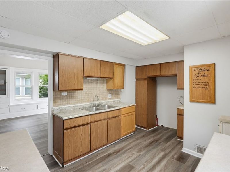 9507 Plymouth Avenue, Garfield Heights, OH 44125 Photo 18