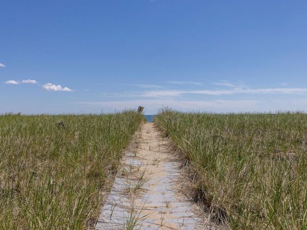 423 Seaside Avenue , Saco, ME 04072