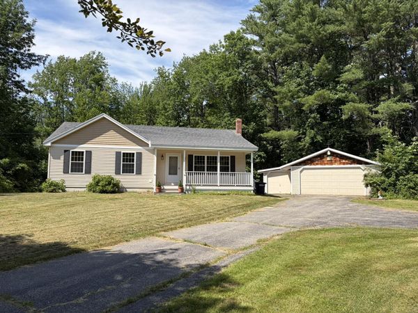 870 Long Plains Road , Buxton, ME 04093