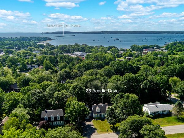 26 Acadia Drive, Rockland, ME 04841
