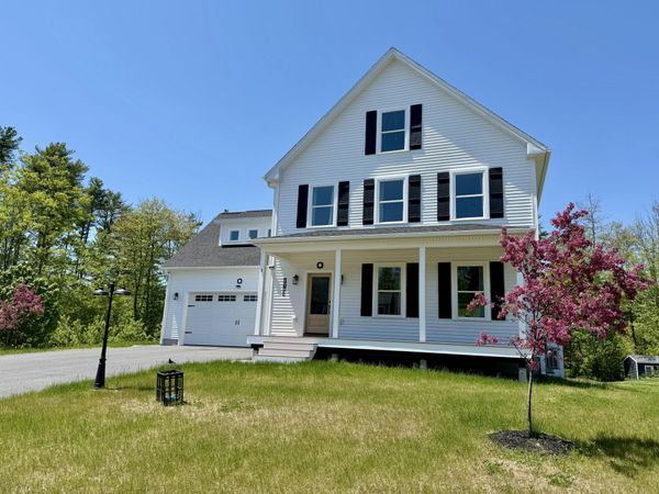 1 Beacon Drive, Brunswick, ME 04011