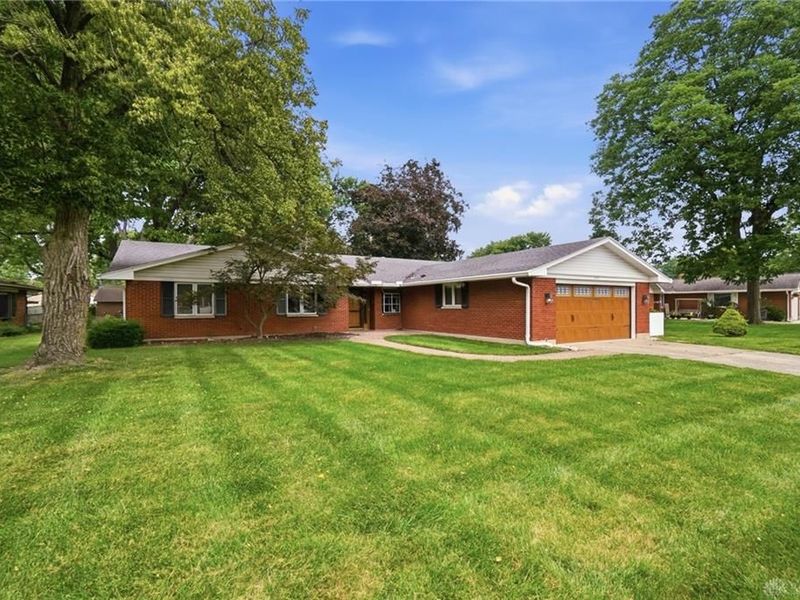 2325 E Rahn Road, Kettering, OH 45440 Photo 2