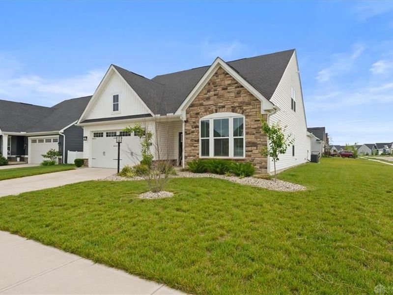 2092 Schmidt Drive, Beavercreek, OH 45434 Photo 2
