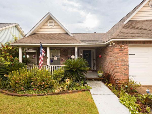 4200 Spanish Trail Pl, Pensacola, FL 32504
