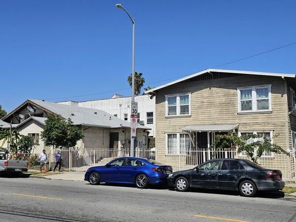 1120 N Van Ness Avenue, Los Angeles, CA 90038