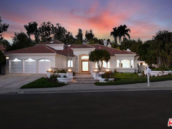 25605 Melbourne Court, Calabasas, CA 91302
