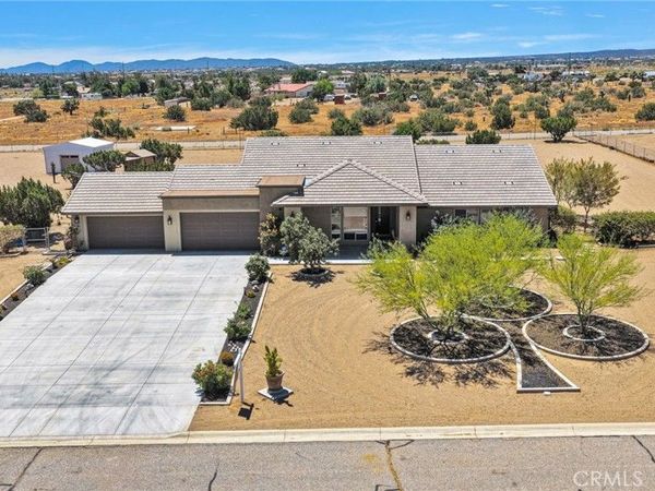 9879 Silver Palm Drive, Oak Hills, CA 92344