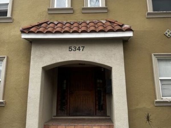 5347 Monroe Street, Unit 2, Los Angeles, CA 90038