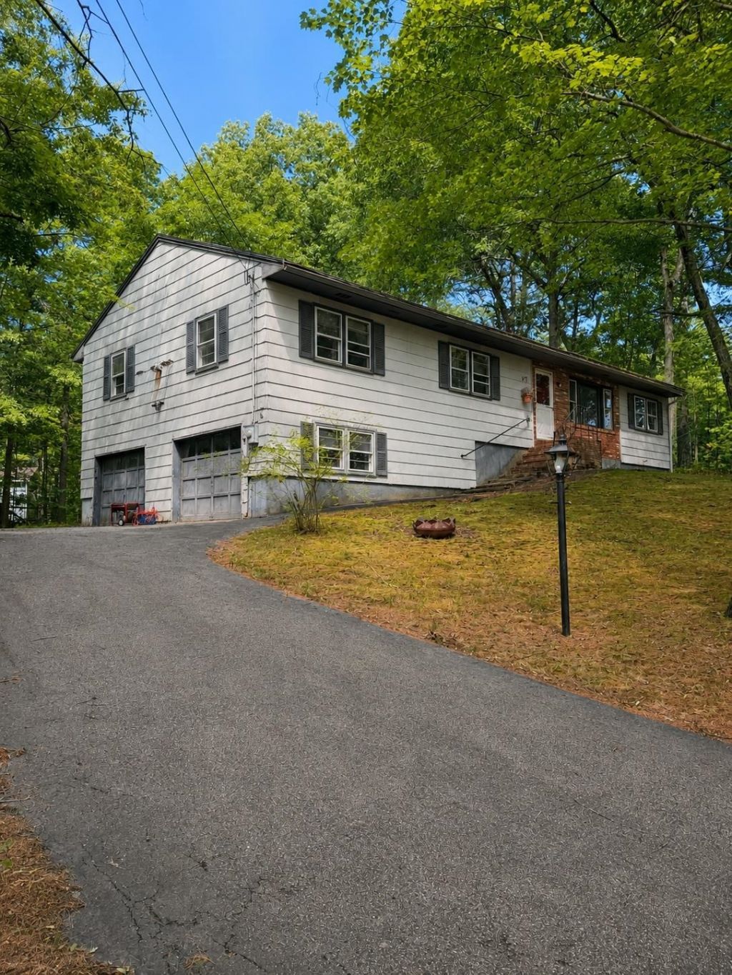21 Sharon Road, Windham, NH 03087 Main Photo