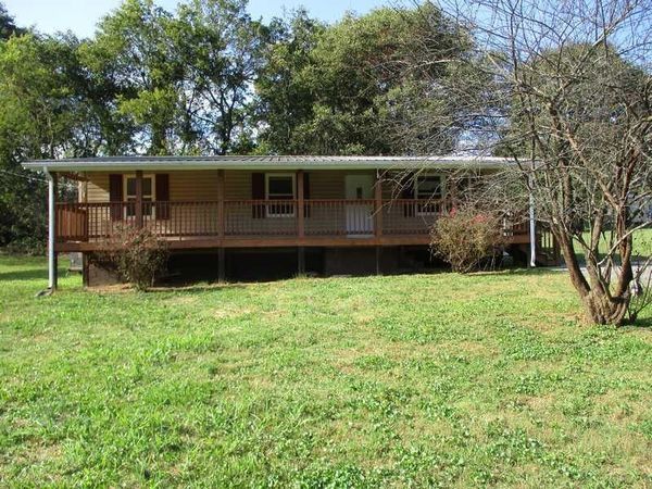 916 Monroe Circle , Madisonville, TN 37354