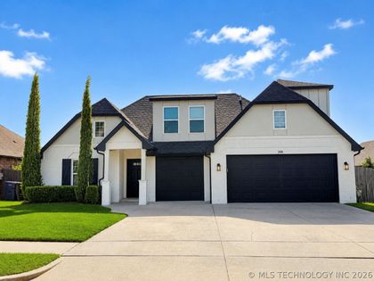 2450 S Narcissus Court Broken Arrow, OK 74012