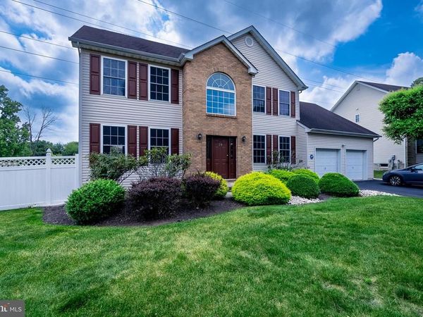 29 VOCISANO COURT, PISCATAWAY, NJ 08854