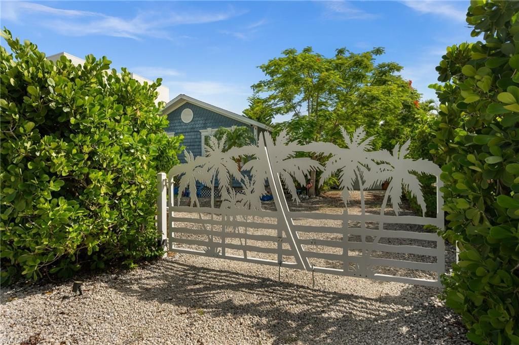 105 W Hilo St , Naples, FL 34113 Photo