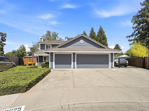 8625 Jade Crest Ct, Elk Grove, CA 95624