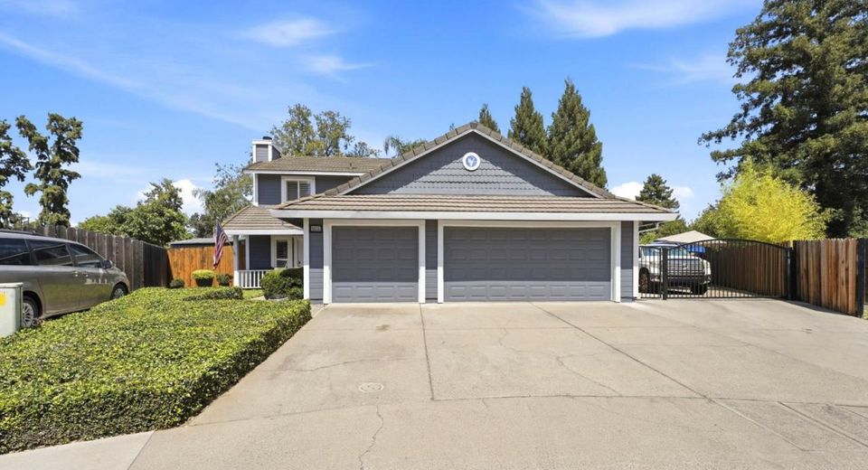 8625 Jade Crest Ct, Elk Grove, CA 95624 Photo