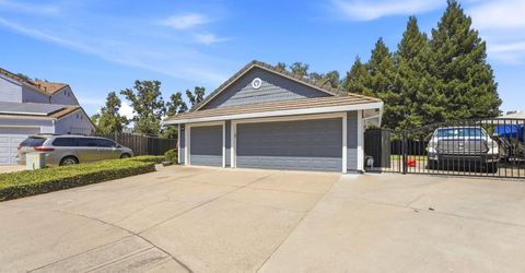 8625 Jade Crest Ct, Elk Grove, CA 95624 Photo