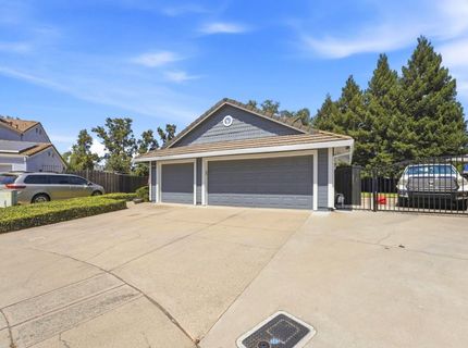 8625 Jade Crest Ct, Elk Grove, CA 95624 Photo