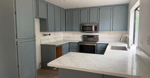 8107 Darien Cir, Sacramento, CA 95828 Photo