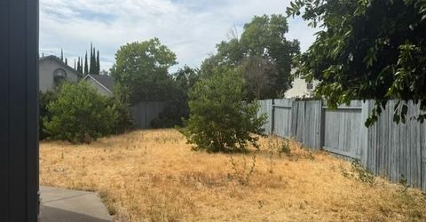 8107 Darien Cir, Sacramento, CA 95828 Photo