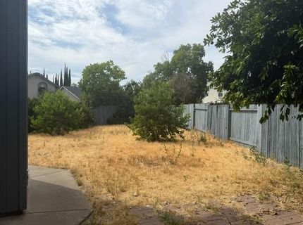 8107 Darien Cir, Sacramento, CA 95828 Photo