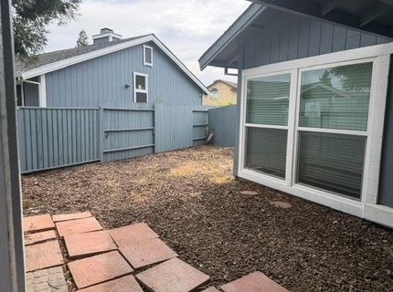 8107 Darien Cir, Sacramento, CA 95828 Photo