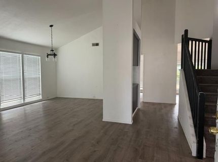 8107 Darien Cir, Sacramento, CA 95828 Photo
