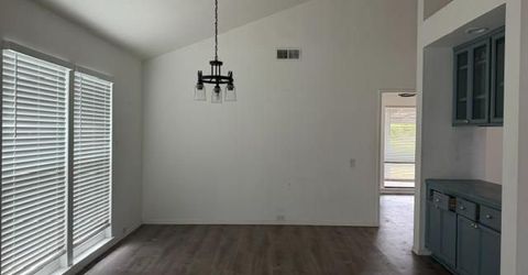 8107 Darien Cir, Sacramento, CA 95828 Photo