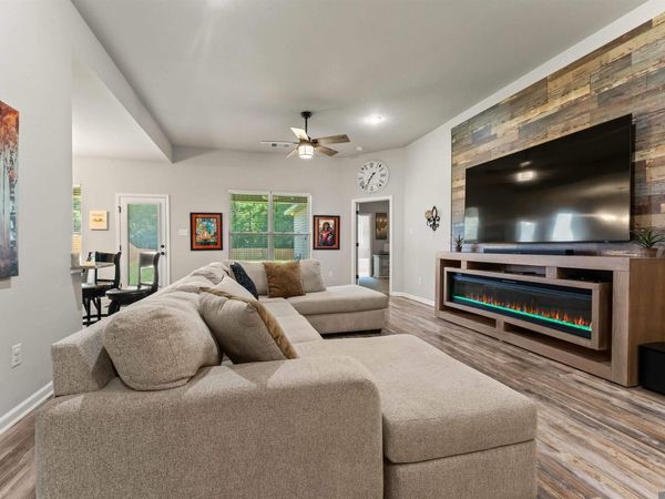 12172 Wilderness Run Dr, Denham Springs, LA 70726
