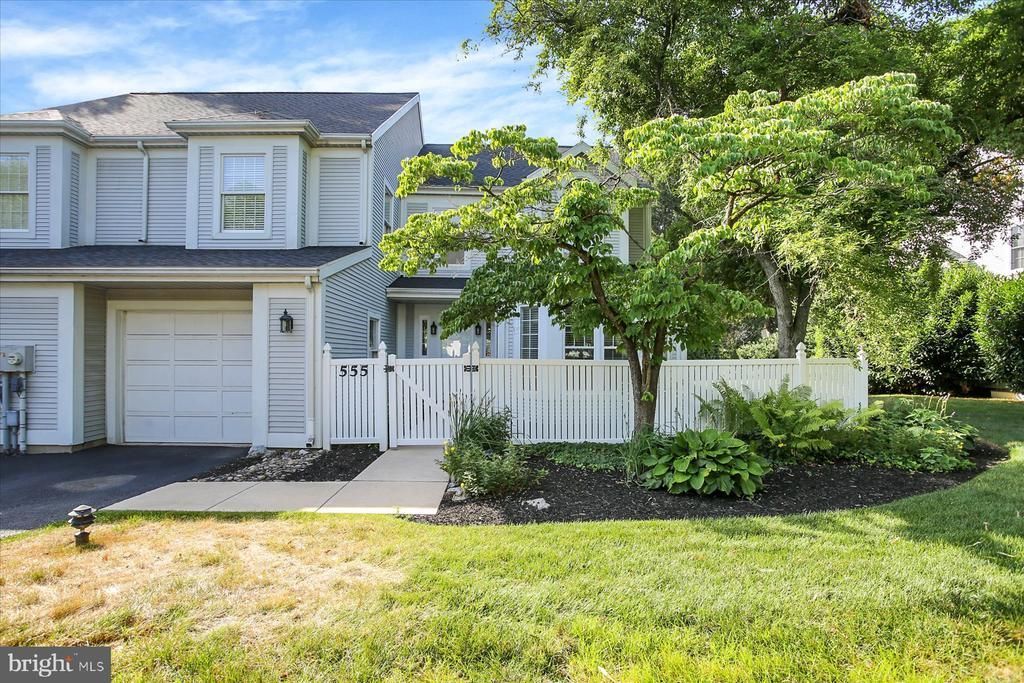 555 S 3RD STREET , LEMOYNE, PA 17043