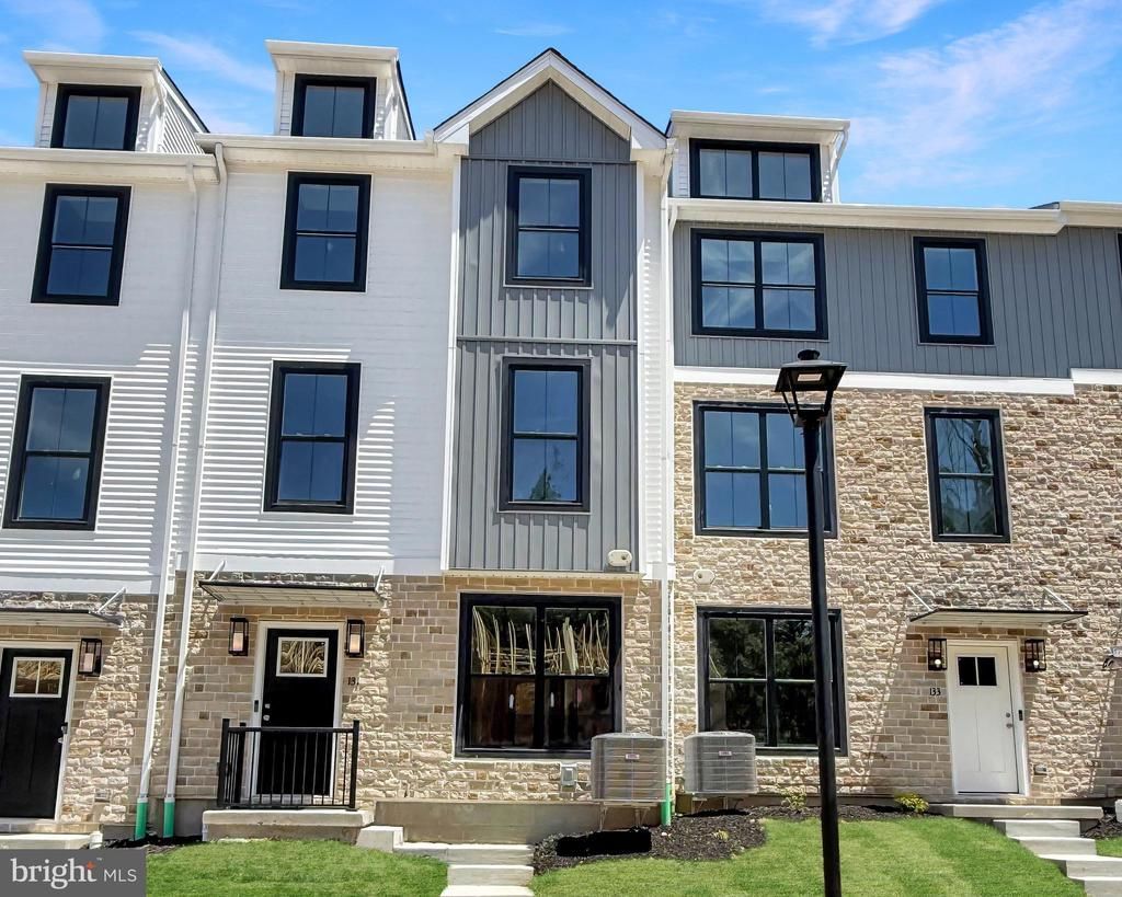 131 COBBLESTONE DRIVE , HARLEYSVILLE, PA 19438
