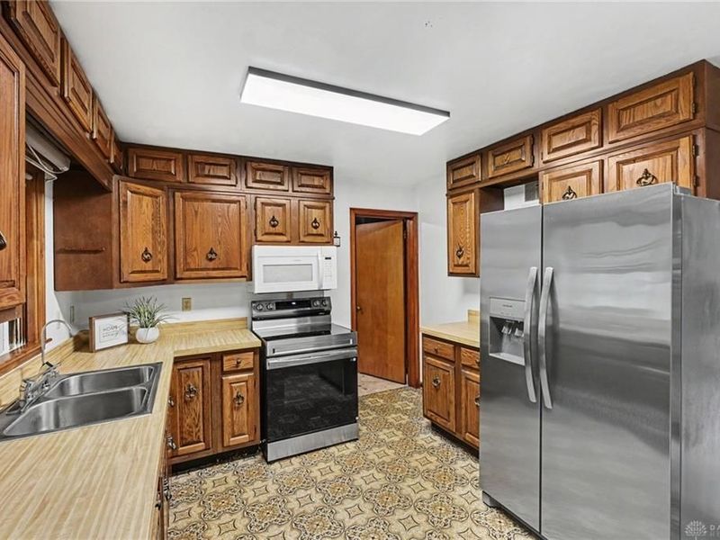 4854 Scarff Road, Bethel Township, OH 45344 Photo 8