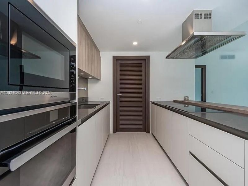 1000 Brickell Plz , Unit 3509, Miami, FL 33131 Photo
