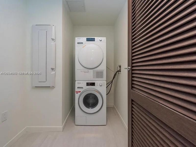 1000 Brickell Plz , Unit 3509, Miami, FL 33131 Photo