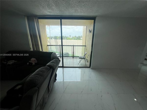 11750 SW 18th St , Unit 319-1, Miami, FL 33175