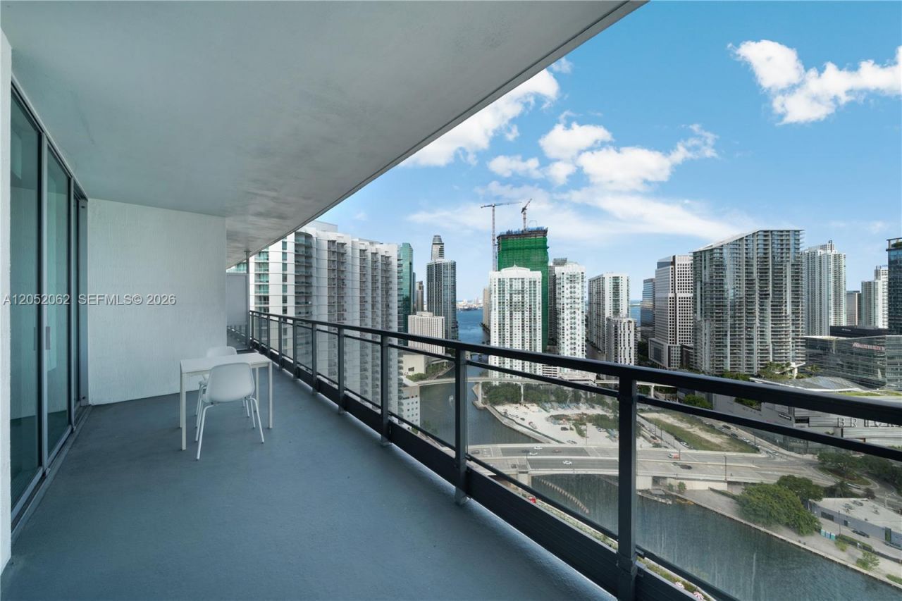 90 SW 3rd St , Unit 3511, Miami, FL 33130 Photo