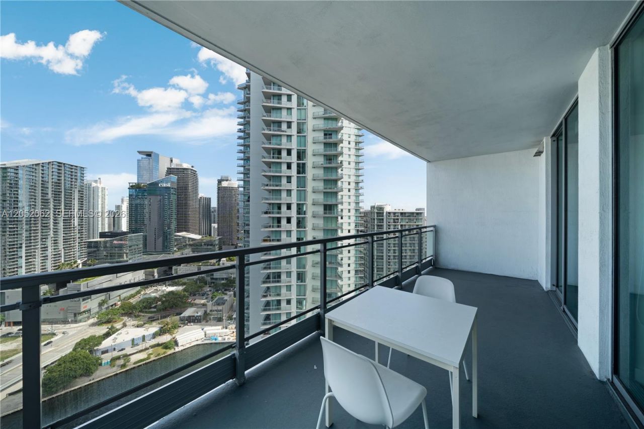 90 SW 3rd St , Unit 3511, Miami, FL 33130 Photo