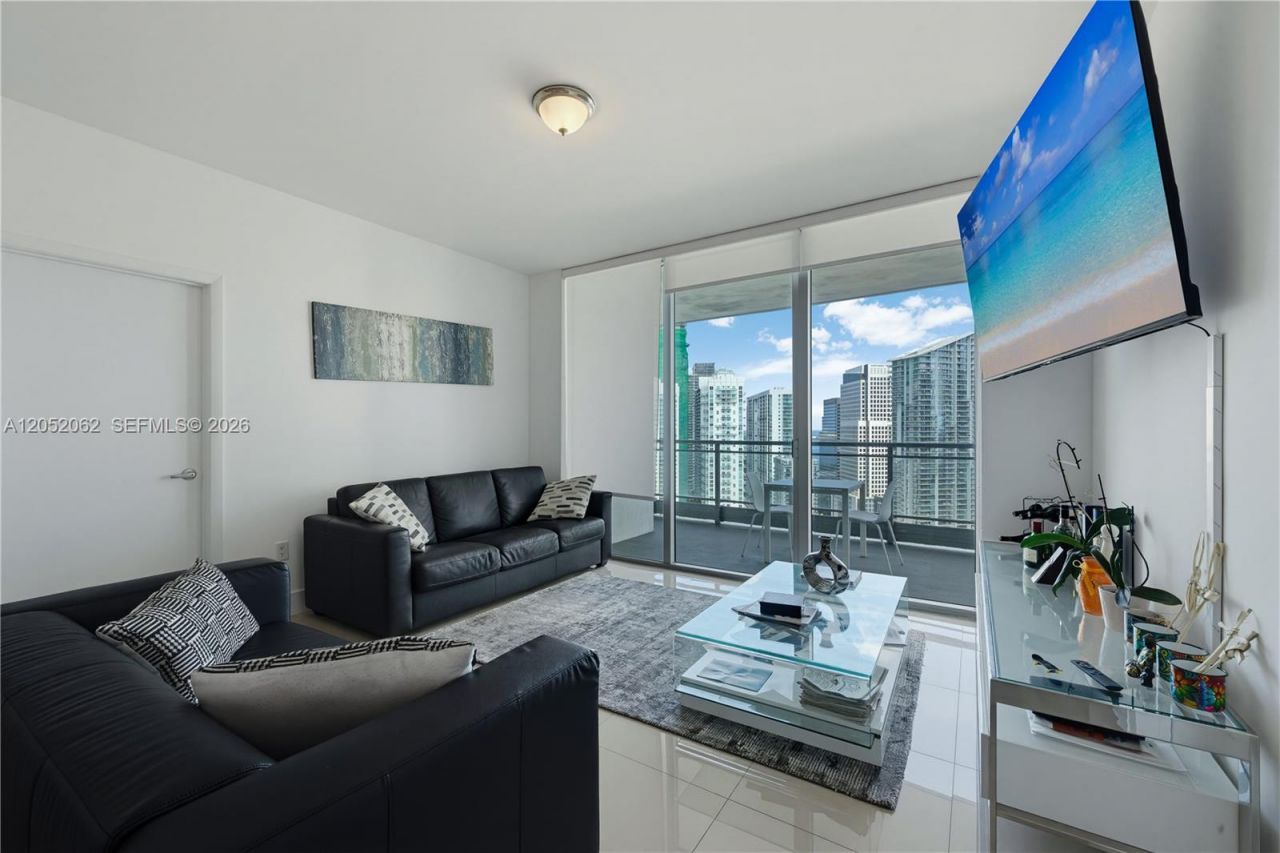 90 SW 3rd St , Unit 3511, Miami, FL 33130 Photo