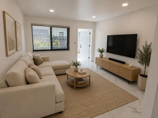 1933 Washington St , Unit 1935, Hollywood, FL 33020