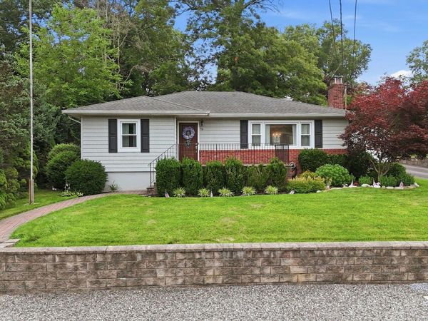 56 Homeland Drive , Huntington, NY 11743