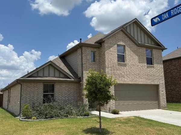 556 Hickory Ridge Drive , Van Alstyne, TX 75495