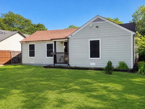 1642 Ash Street , Grand Prairie, TX 75050