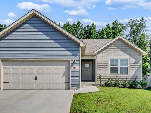438 Mattingly Dr , Clarksville, TN 37042
