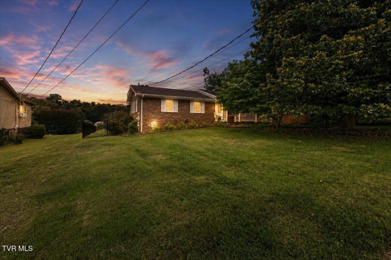 233 Piercy Street, Blountville, TN 37617 Main Photo