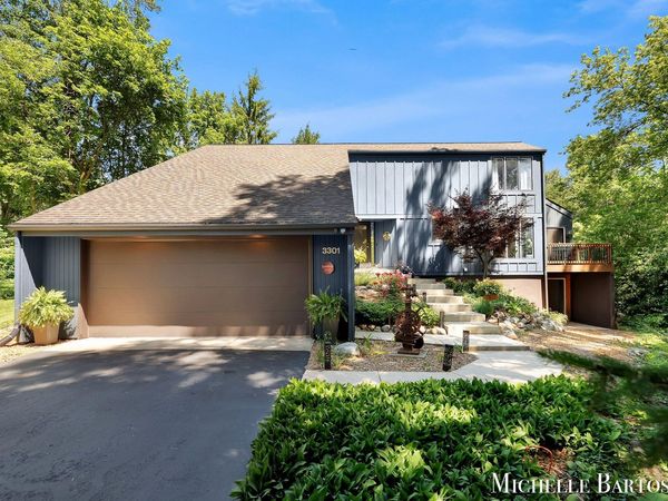 3301 Midland Drive SE, Grand Rapids, MI 49546