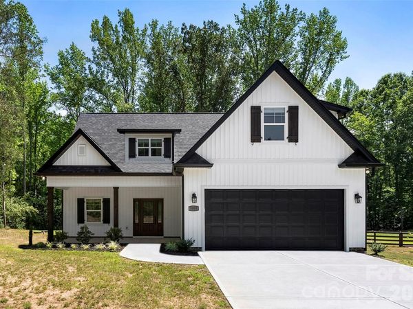 5005 Oconee Drive , Stanley, NC 28164