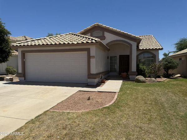 6781 W LOUISE Drive, Glendale, AZ 85310