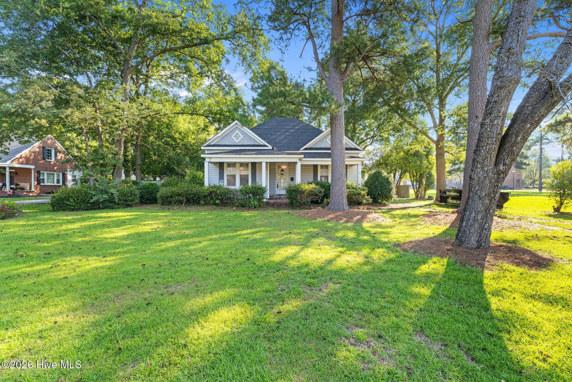 612 W Main Street, Mount Olive, NC 28365 Main Photo