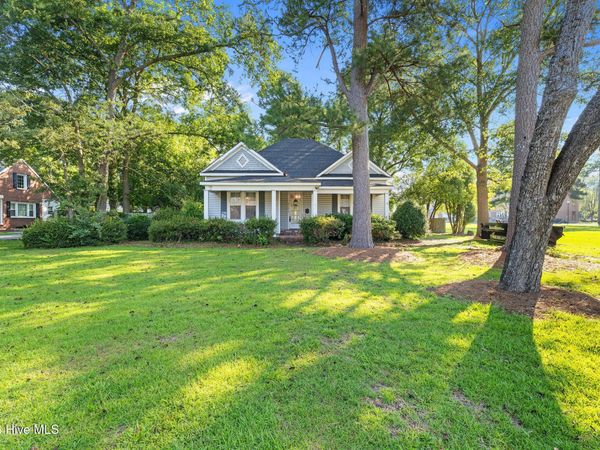 612 W Main Street, Mount Olive, NC 28365