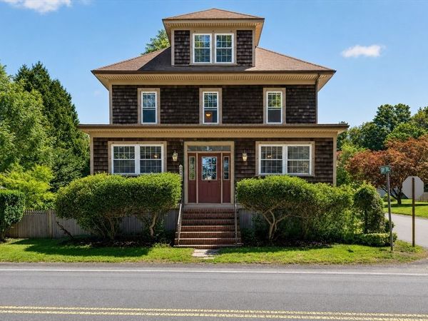 594 Slocum Rd, Dartmouth, MA 02747