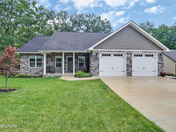 27 Ashford Place, Fairfield Glade, TN 38558